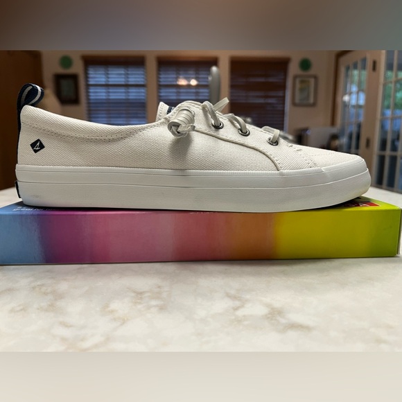 Sperry crest Vibe white with navy trim canvas sneakers, 8.5, nwot. - Picture 9 of 12